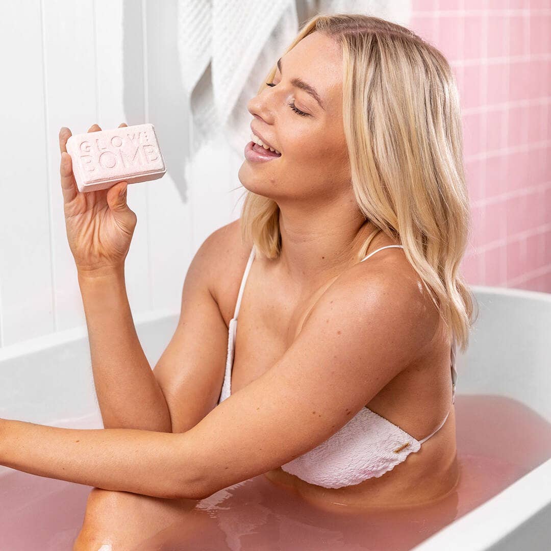 GlowBomb - Fake Tan Removing BATH BOMB